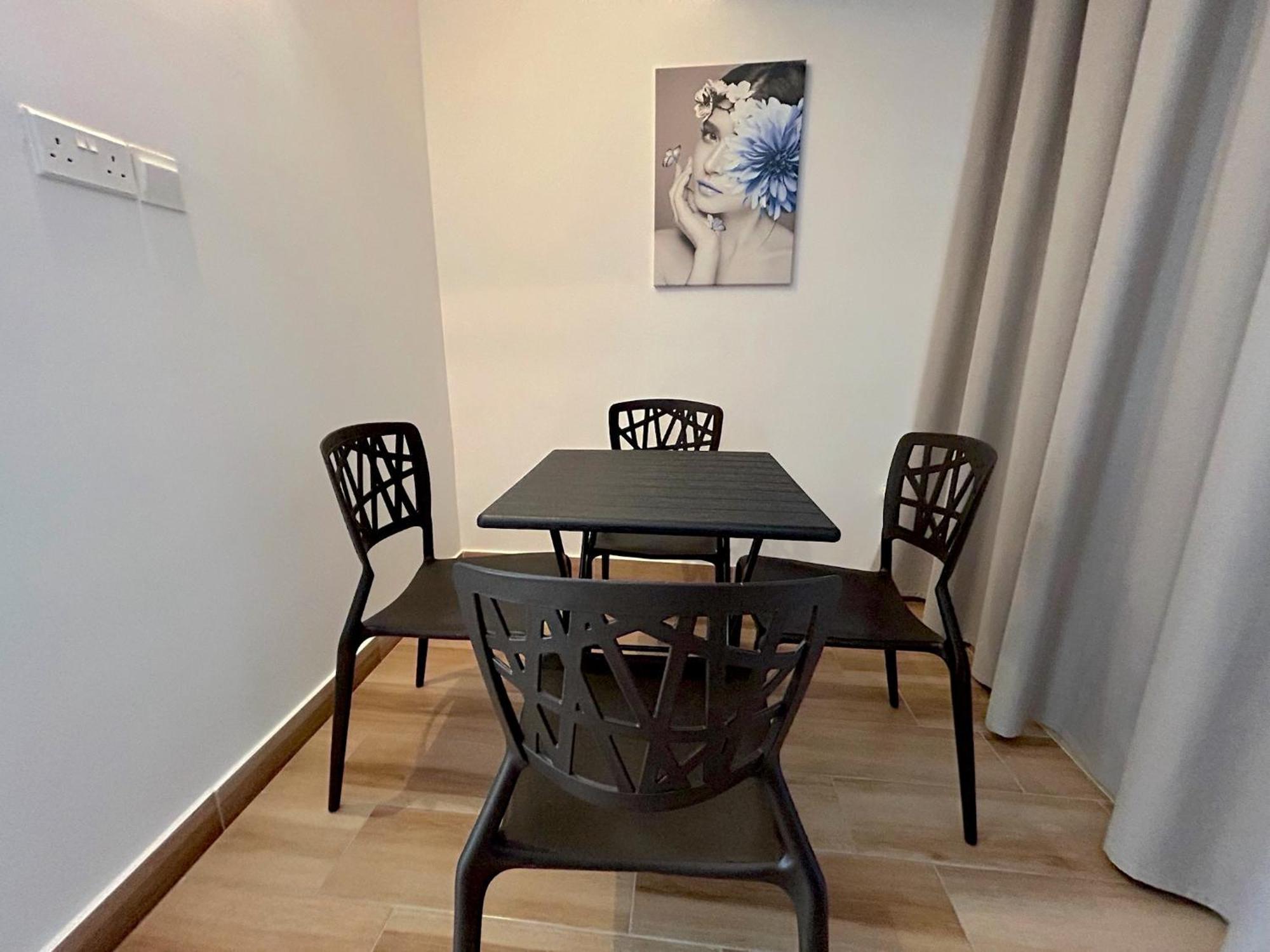 Queen Regina Suites By Platform 357 Nicosia Exterior foto