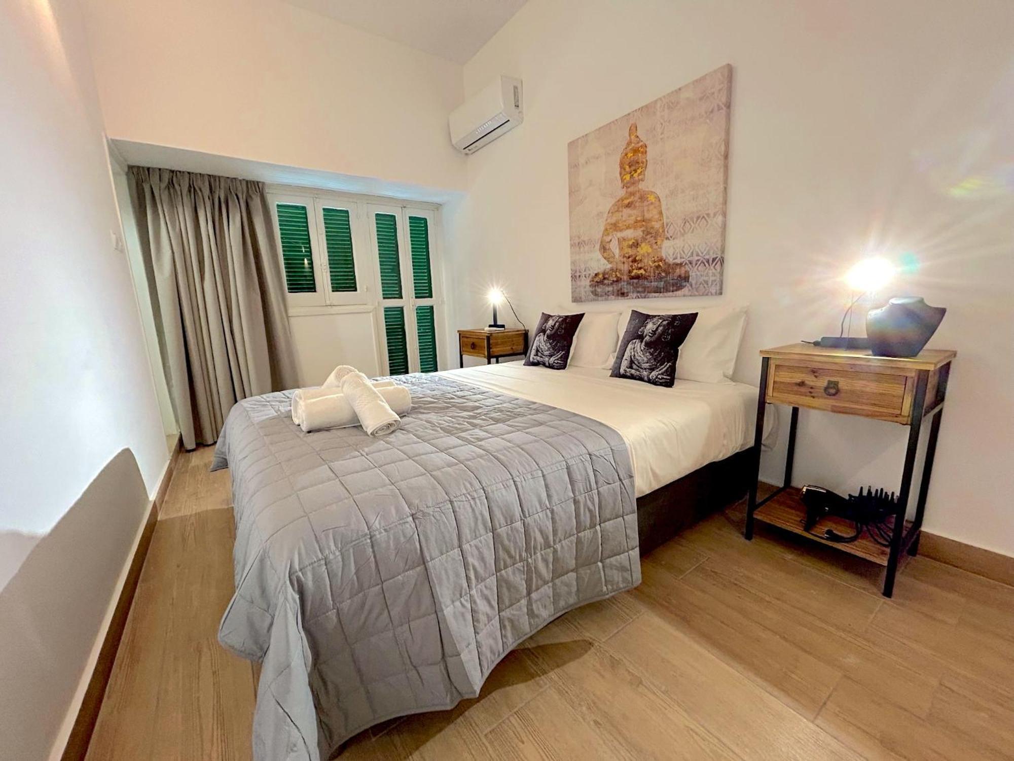 Queen Regina Suites By Platform 357 Nicosia Exterior foto