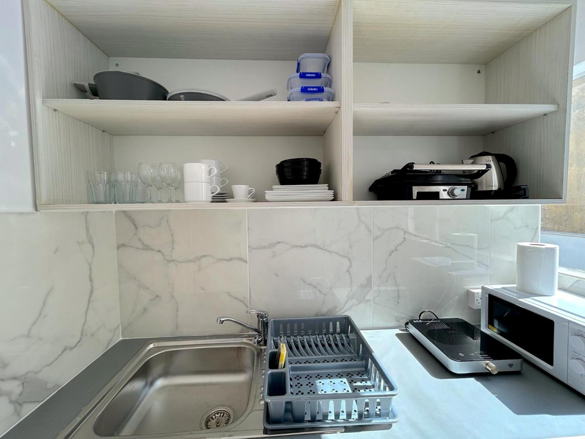 Queen Regina Suites By Platform 357 Nicosia Exterior foto
