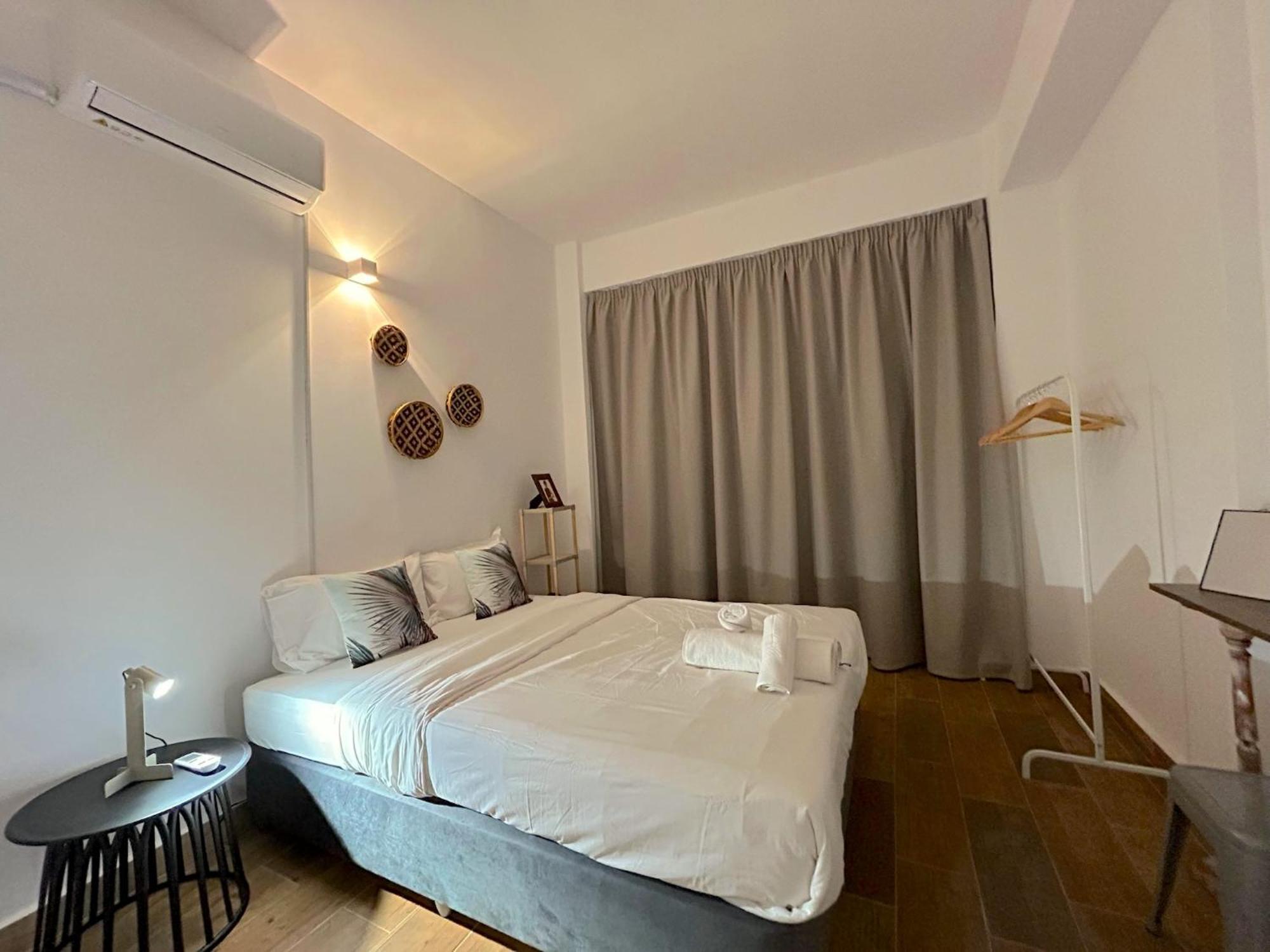 Queen Regina Suites By Platform 357 Nicosia Exterior foto