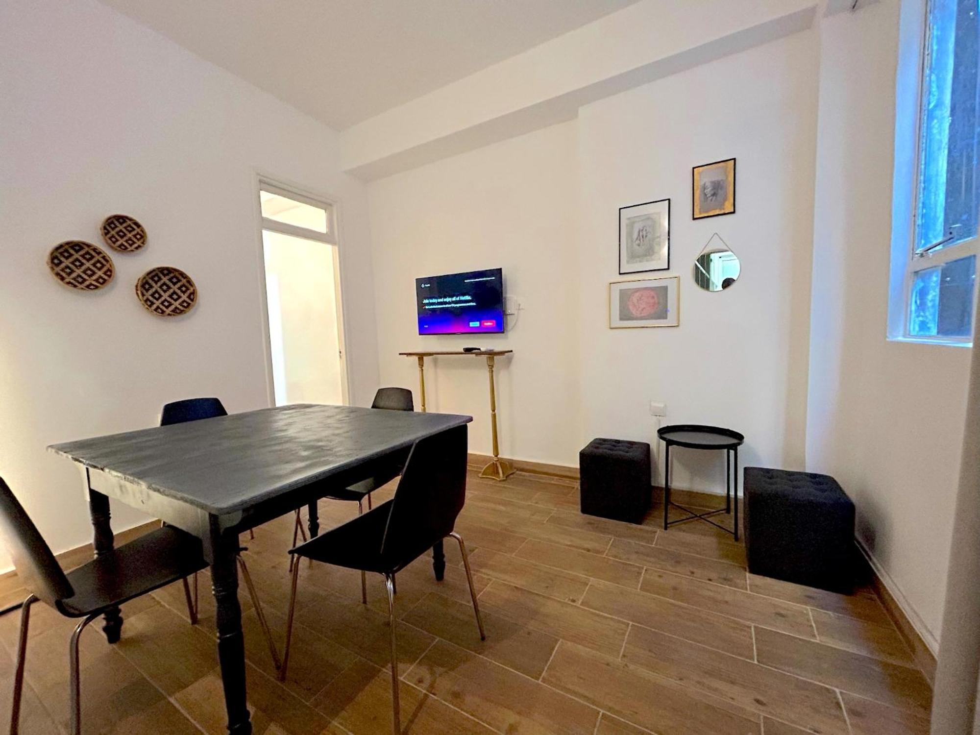 Queen Regina Suites By Platform 357 Nicosia Exterior foto