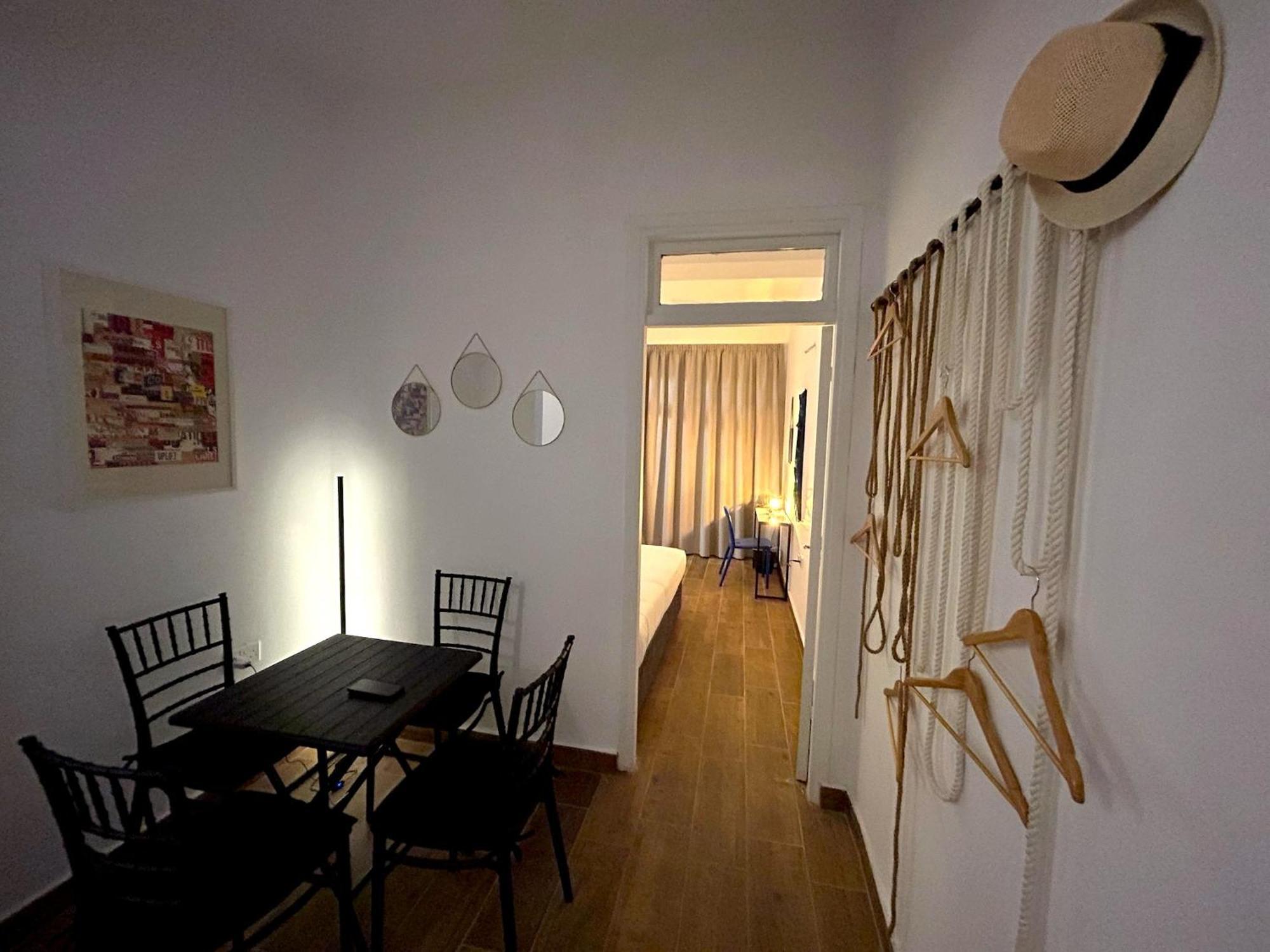 Queen Regina Suites By Platform 357 Nicosia Exterior foto