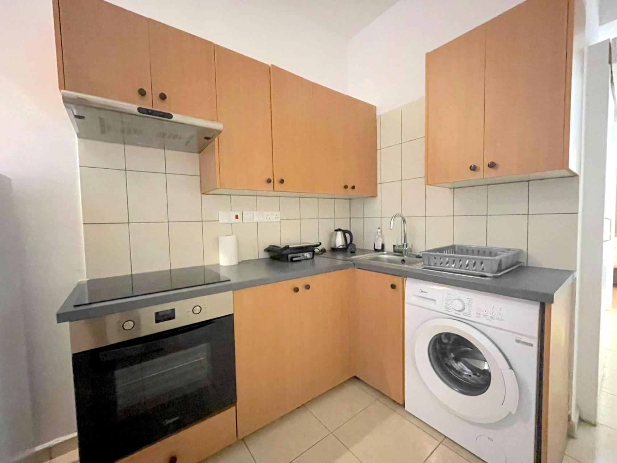 Queen Regina Suites By Platform 357 Nicosia Exterior foto