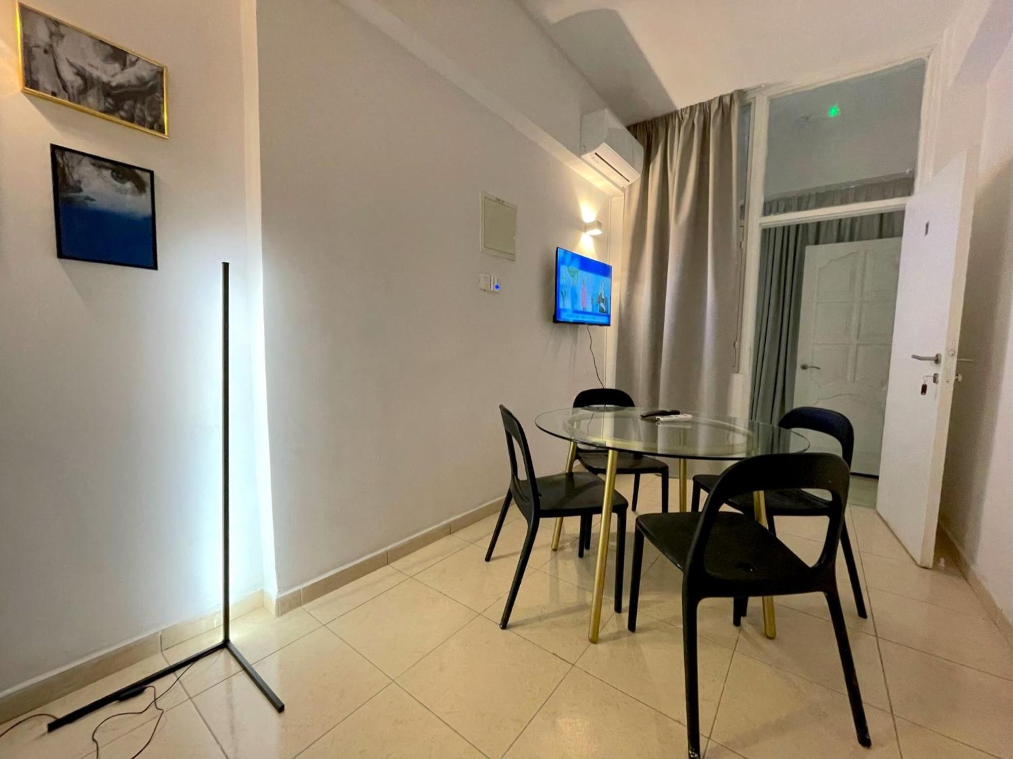 Queen Regina Suites By Platform 357 Nicosia Exterior foto