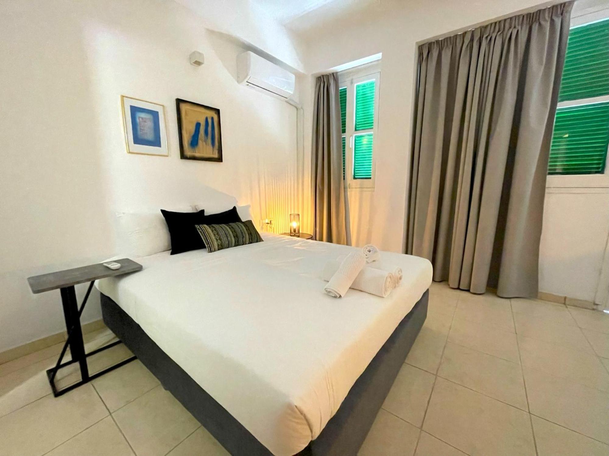 Queen Regina Suites By Platform 357 Nicosia Exterior foto
